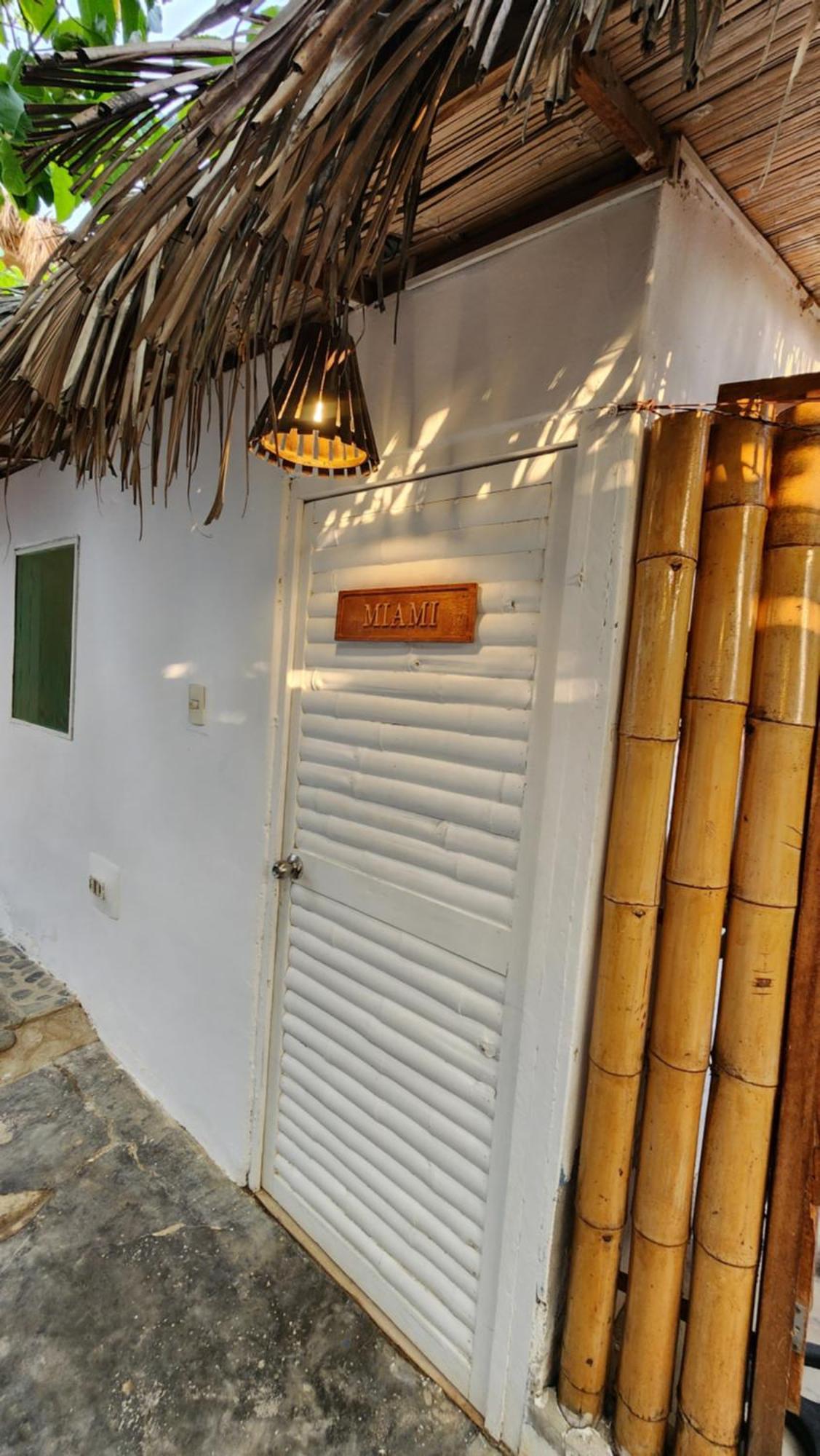 Kinti Guest House Mancora Exterior photo